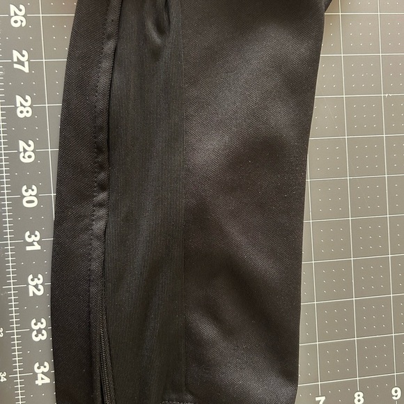 Adidas Black Cargo Pants with Signature Style - Picture 5 of 12